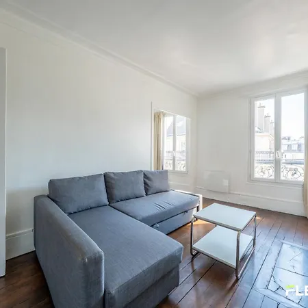 1br Flat Passy District Near Eiffel 16e باريس