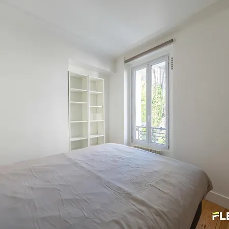 1br Flat Passy District Near Eiffel 16e Apartament Paryż